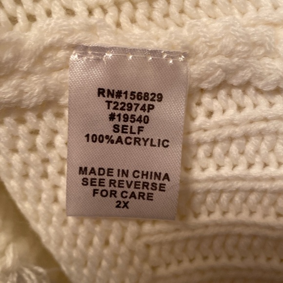 NWOT White Birch White/Navy Distressed Lightning Bolt Sweater…size 2X - Picture 5 of 5